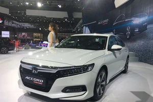 Loạt ô tô nhập khẩu giảm giá hàng trăm triệu đồng