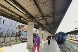 Dừng tàu khách liên tỉnh, đường sắt duy trì 2 đôi tàu mỗi ngày