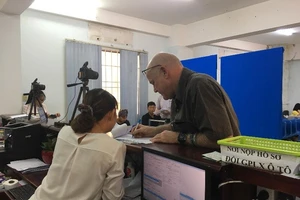 Cấm thi 5 năm với 14 thí sinh mang điện thoại khi thi bằng lái