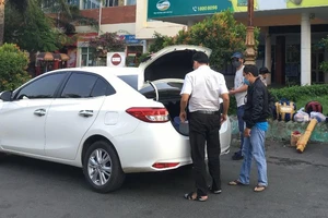 Đi đổi biển số màu vàng, chủ xe cần phải mang giấy tờ gì?