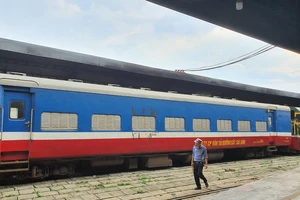 Ngành đường sắt tạm ngưng một đôi tàu TP.HCM đi Hà Nội