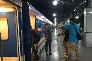 Tạm dừng một số mác tàu do ảnh hưởng của bão số 9