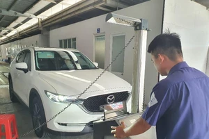 Độ đèn tăng sáng cho xe ô tô có được đăng kiểm?