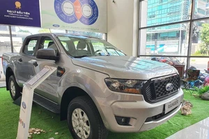 Ô tô đua nhau giảm giá vẫn ế khách 