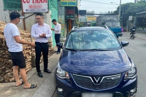 Giá thuê ô tô tự lái dịp lễ 30-4 và 1-5 tăng nhẹ. Ảnh: HOÀNG GIANG