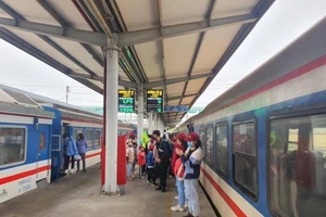 Đường sắt Bắc Nam chạy thêm nhiều tàu dịp lễ 30-4 và 1-5