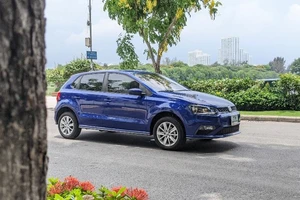 Ô tô đua nhau giảm giá, xe sang cũng ưu đãi 200 triệu đồng