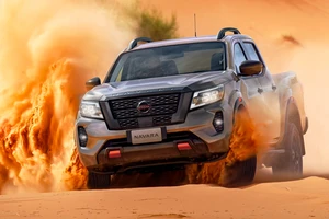 Giá lăn bánh các phiên bản của Nissan Navara 2021