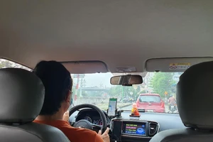 Cho mượn ô tô bị phạt nguội, chủ xe phải làm gì?