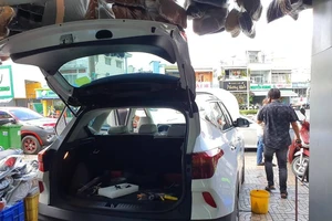 Có nên lắp thêm bộ đá cốp cho xe hơi?