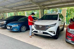 Trong thời gian giãn cách, có cần tháo ắc quy xe hơi để tránh hết điện?