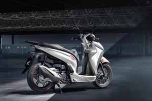 Người dùng dự đoán giá bán tại các Head của Honda SH350i