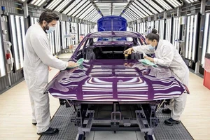 Nửa đầu tháng 9, lượng ô tô nhập khẩu về Việt Nam 'hụt hơi', khan hàng