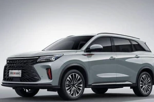 Ra mắt mẫu SUV 6 chỗ giá chỉ 342 triệu đồng đe nẹt các đối thủ