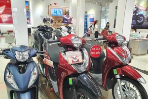 Nối gót Honda SH, SH Mode cũng giảm giá gần 10 triệu đồng