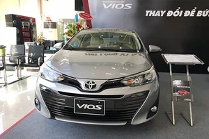 Đẩy mạnh ưu đãi, Toyota Vios vẫn chưa bằng một nửa doanh số đối thủ