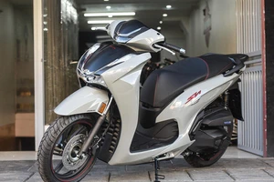 Giá xe tay ga Honda SH 350i liên tục tăng phi mã