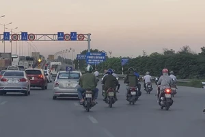 Người chạy xe máy về quê đón Tết cần lưu ý điều này