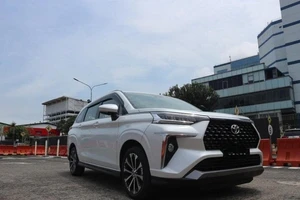 Chưa bán chính thức, người dùng đã lo lắng Toyota Veloz sẽ bán 'bia kèm lạc'