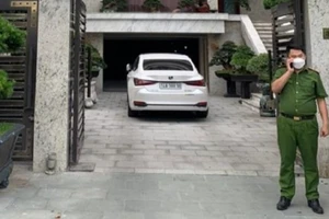 'Soi' dàn xe sang của nguyên Chủ tịch TP Hạ Long