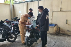 Đề xuất thu hồi biển số và đăng ký xe với trường hợp bán xe trên 10 năm