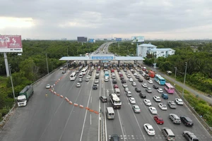 Bộ Công an đề xuất các trường hợp phải có 'lơ xe, phụ xe'