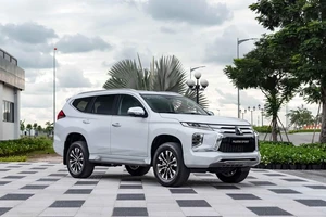 Thị trường ô tô dịp cuối năm: Loạt xe ưu đãi hàng trăm triệu đồng