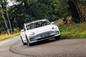 Hãng xe điện lớn nhất bất ngờ tăng giá đến gần 70 triệu đồng cho nhiều mẫu xe 