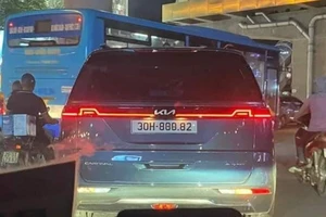 Loạt ô tô cố tình che biển số để né phạt nguội