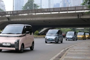 Ô tô điện siêu nhỏ với giá chỉ 360 triệu đồng