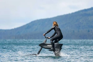 Chiếc xe đạp điện chạy dưới nước mà bạn mơ ước sắp được bán ra thị trường