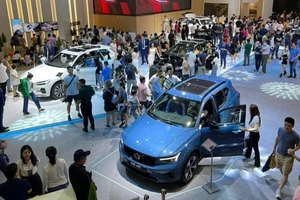 Có hết tình trạng khan hiếm khi ô tô nhập khẩu tăng tốc dịp cuối năm?