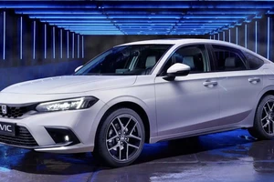 Honda 'nhá hàng' mẫu Civic Hybrid 2024 