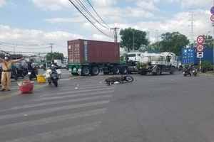 Công an cảnh báo tai nạn do đi sai tại các vòng xuyến ở TP.HCM 