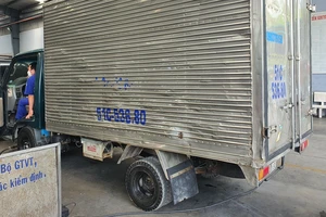 Cách tốt nhất để không phải đi đăng kiểm lúc 2 giờ sáng