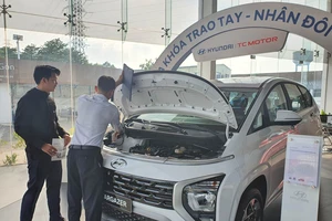 Nhân viên bán ô tô bỏ nghề, đại lý cắt giảm nhân sự vì ế khách