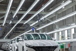 Người mua ô tô 'tiếc' vì mua xe sớm