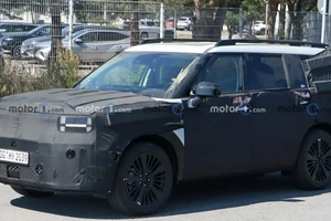 Hyundai Santa Fe 2024 sẽ ra mắt trong vài tuần tới với nhiều nâng cấp