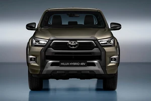 Toyota Hilux Hybrid có gì mà khiến dân tình xôn xao?