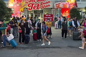 Gần 6.000 hành khách xông đất Ga Sài Gòn