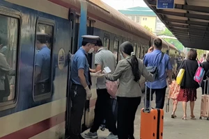 Ngành đường sắt sẽ lập các đoàn tàu theo 'đặt hàng' dịp lễ 2-9