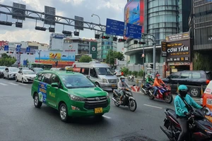 Quy định mới nhất về tín hiệu đèn vàng khi tham gia giao thông