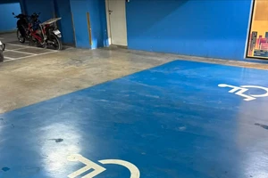 Tại sao một số Trung tâm thương mại, hầm để xe có chỗ đậu xe cho người khuyết tật?