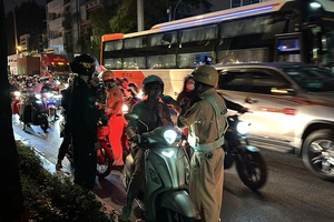 Những hành vi bị trừ đến 10 điểm giấy phép lái xe hạng xe máy