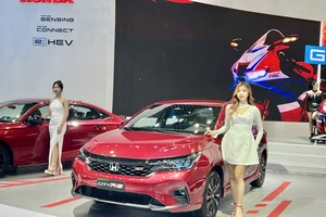 Xe Sedan hạng B giảm giá ồ ạt sau tháng đầu doanh số tụt dốc