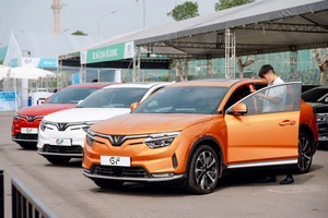 Chạy VinFast VF 8 'lướt chuẩn GF' mới biết mua xe cũ không còn là lựa chọn… liều lĩnh