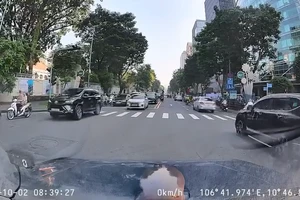 Nhường đường tại nơi đường giao nhau như thế nào cho đúng?