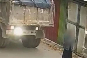 Từ vụ xe tải lùi cán trúng người ở Bắc Ninh, tầm quan trọng của camera lùi?