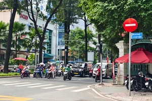 Hiểu đúng về quy định chuyển hướng không xi nhan phạt đến 22 triệu đồng