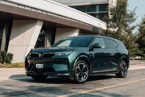 Mua 'xe chủ tịch' VinFast VF 9 trước Tết chỉ với 0 đồng trả trước